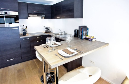 Vorst Apartment | Wonderful "corporate" new flat