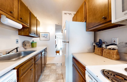 Waitsfield Condo | Wonderful Family Retreat Near the Slopes W/Shared Pool/Sauna & Game Room