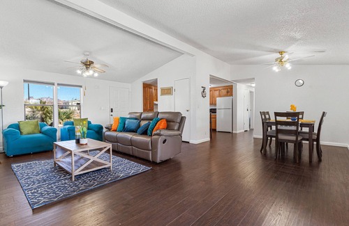 Sunridge Estates House | WONDERFUL Family Home w/Scenic Views