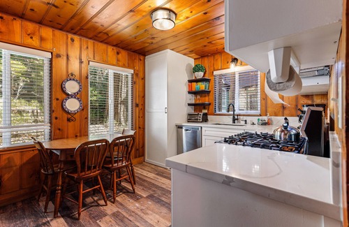 Cedar Glen House | Wonderful family retreat with large deck, gas grill, private dock, & fireplace