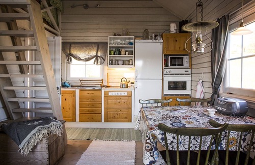 Gallo House | Wonderful holiday home right on the lake with sauna, WiFi and wilderness pool (rentable)