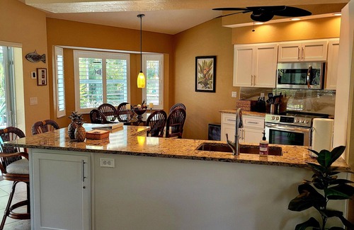 Port Charlotte House | Wonderful Home with HEATED Spa and Pool in quiet neighborhood