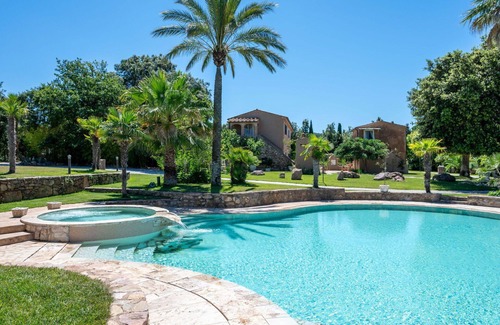 Campiglia Marittima Villa | Wonderful private villa with WIFI, private pool, hot tub, A/C, TV, patio and pets allowed