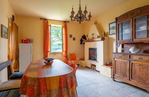 Vigliano d'Asti House | Wonderful private villa for 6 guests with terrace and pets allowed