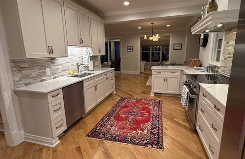 Lake Oconee House | Wonderful Lake Oconee Cottage in Great Waters of Reynolds with Beautiful Views!