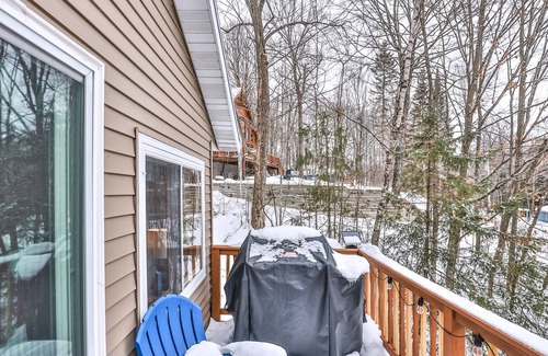 Phelps House | Wonderful Lakeside Retreat with Large Deck, Firepit, & Starlink Internet