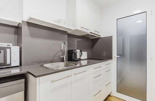 Les Corts Apartment | Wonderful Les Corts 3BR w/Balcony, A/C & W/D, by Blueground