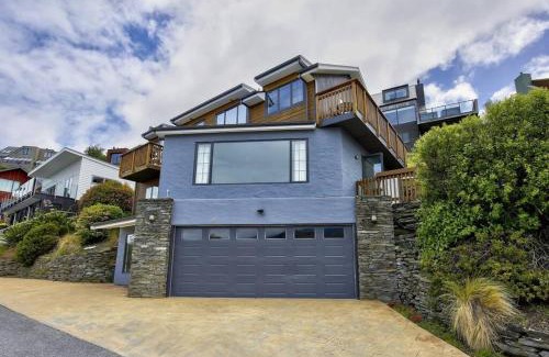Queenstown House | Wonderful on Woodlands - Family friendly home