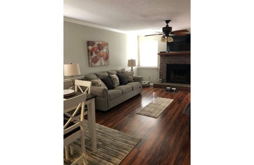 Warner Robins House | Wonderful Pet Friendly Townhouse !!!