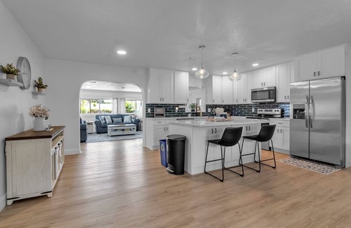 South Bradenton House | Wonderful Pool Home! 3BR/2BA Updated!