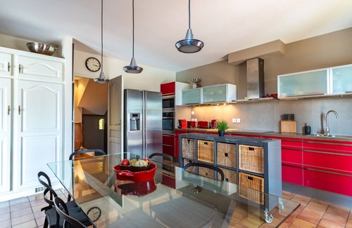 Bormes-Les-Mimosas Villa | Wonderful private villa for 6 guests with private pool, A/C, WIFI, TV and terrace