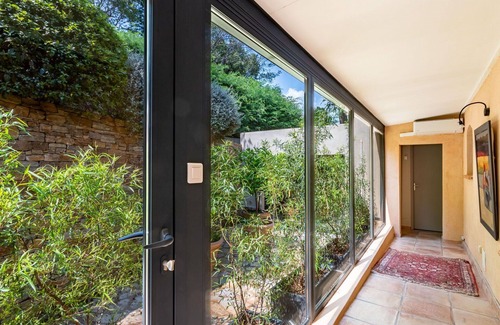 Bormes-Les-Mimosas Villa | Wonderful private villa for 6 guests with private pool, A/C, WIFI, TV and terrace
