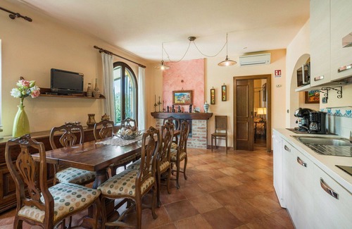 San Miniato Villa | Wonderful private villa with WIFI, A/C, private pool, TV, patio, pets allowed and parking