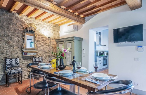 Greve in Chianti Villa | Wonderful private villa for 7 people with WIFI, A/C, TV, patio, panoramic view and parking