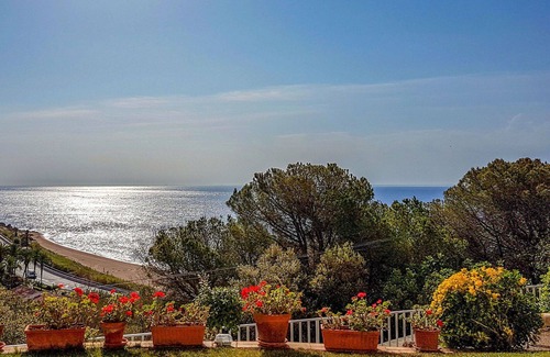 Sant Pol De Mar House | Wonderful private villa for 8 guests with WIFI, TV and parking