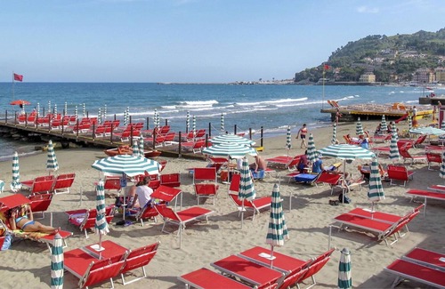 Diano San Pietro House | Wonderful private villa with private pool, WIFI, patio, pets allowed, panoramic view and parking