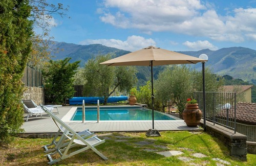 Poggio di Loro House | Wonderful private villa for 6 guests with private pool, TV, terrace and parking
