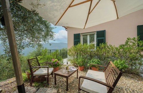 Sestri Levante House | Wonderful private villa for 4 people with WIFI, A/C, TV, patio and parking