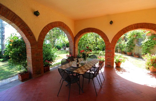 Monte San Savino Villa | Wonderful private villa for 10 guests with private pool, WIFI, TV, pets allowed and parking