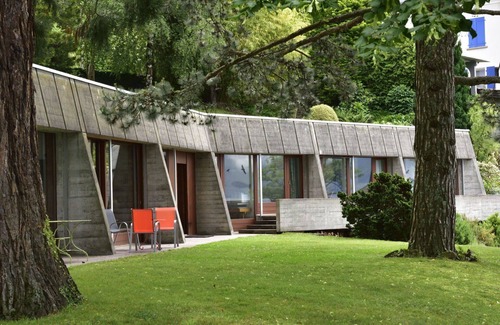 Montreux Villa | Wonderful private villa for 7 people with WIFI, TV, terrace, pets allowed and parking