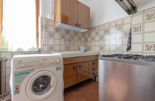 San Costanzo House | Wonderful private villa for 6 people with WIFI, TV, patio, panoramic view and parking