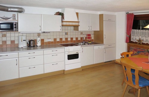 Distelberg House | Wonderful private villa for 8 people with pool, WIFI, TV, patio and parking