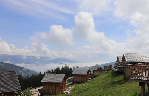 Wolfsberg House | Wonderful private villa with WIFI, hot tub, TV, terrace, pets allowed, panoramic view and parking