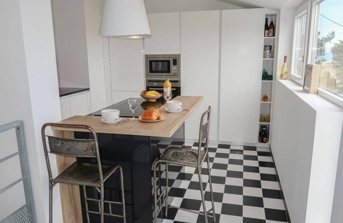 Kerlouet House | Wonderful private villa for 5 guests with WIFI, TV and balcony