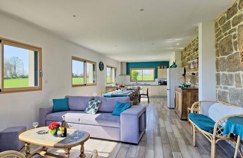 Ploubezre House | Wonderful private villa for 6 people with WIFI, TV, terrace and parking