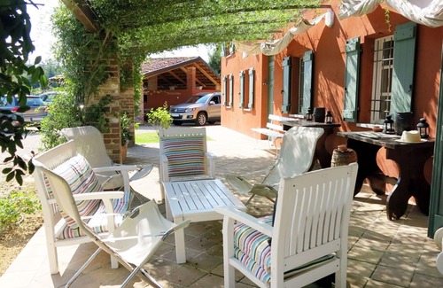 Capriglio House | Wonderful private villa for 10 people with private pool, WIFI, TV, terrace, pets allowed and par.