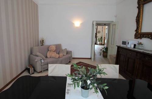 Castronno Villa | Wonderful private villa for 10 guests with WIFI, A/C, TV, terrace and parking
