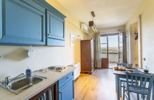 Lucignano House | Wonderful private villa for 16 guests with A/C, WIFI, private pool, hot tub, TV, terrace and par.