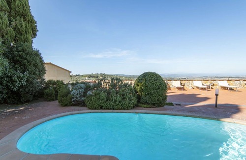 Lucignano House | Wonderful private villa for 26 people with WIFI, A/C, hot tub, private pool, TV and terrace