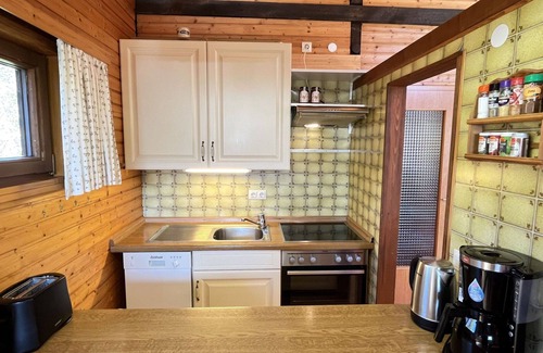 Bernau House | Wonderful private villa for 6 people with TV, balcony, pets allowed and parking