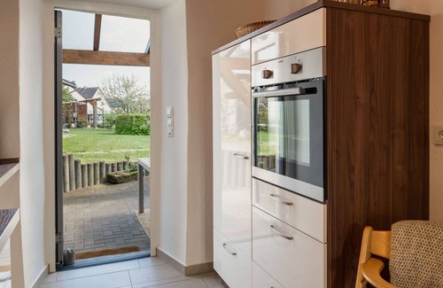 Manderscheid House | Wonderful private villa for 7 people with WIFI, TV and patio