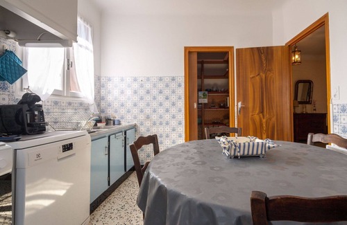 Montauriol House | Wonderful private villa for 7 guests with TV and terrace