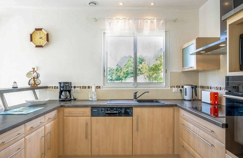 Kerlouet House | Wonderful private villa for 6 guests with TV and terrace
