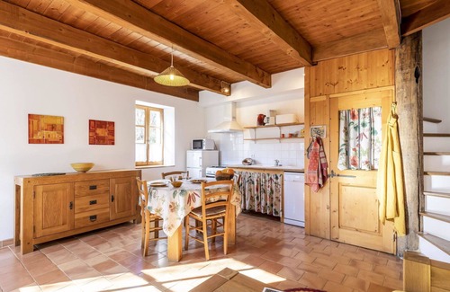 Verfeuil House | Wonderful private villa for 4 people with terrace and pets allowed