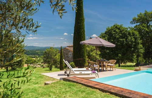 Sarteano Villa | Wonderful private villa with private pool, WIFI, A/C, TV and patio, close to Montepulciano