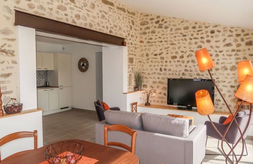 Valreas House | Wonderful private villa for 15 guests with A/C, WIFI, private pool, TV, terrace and parking