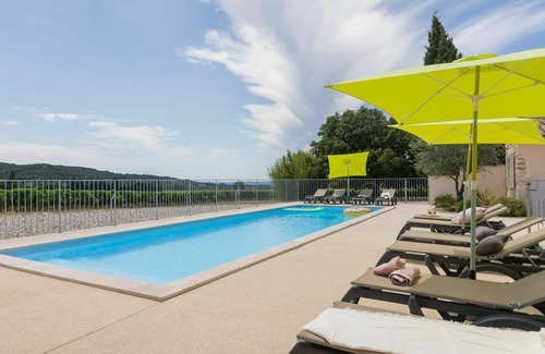 Valreas House | Wonderful private villa for 15 guests with A/C, WIFI, private pool, TV, terrace and parking