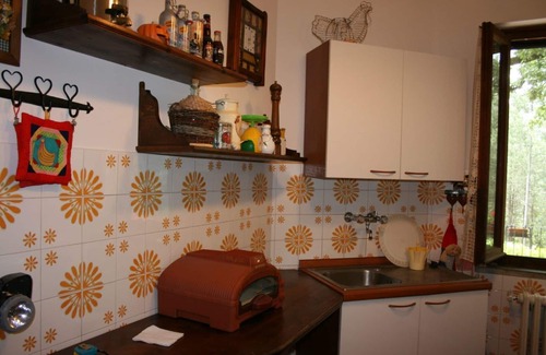 Scheggia Villa | Wonderful private villa with private pool, WIFI, TV, terrace, pets allowed, parking, close to Arezzo