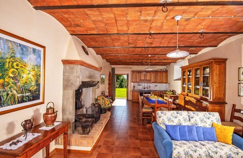 Porrena Villa | Wonderful private villa with WIFI, private pool, TV, patio, pets allowed, panoramic view and par.