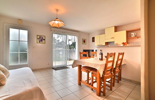 Domino House | Wonderful private villa for 5 people with WIFI, TV, terrace, pets allowed and parking