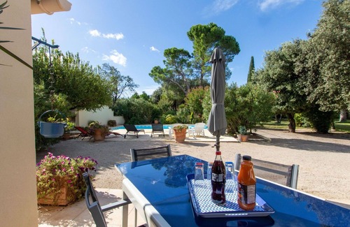 Mazan House | Wonderful private villa for 4 guests with private pool, WIFI, TV, terrace and pets allowed