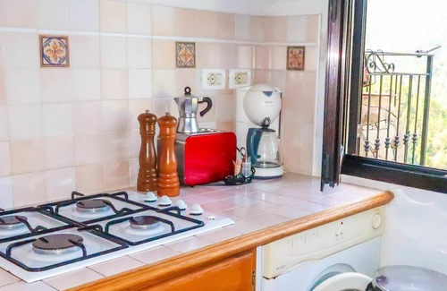 Collabassa House | Wonderful private villa for 4 people with TV, balcony, pets allowed, panoramic view and parking