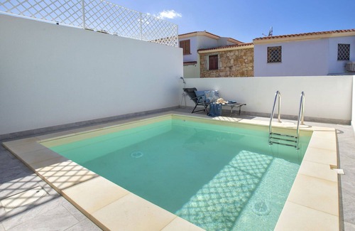 Tanaunella House | Wonderful private villa for 4 guests with WIFI, private pool, A/C, TV, patio and parking