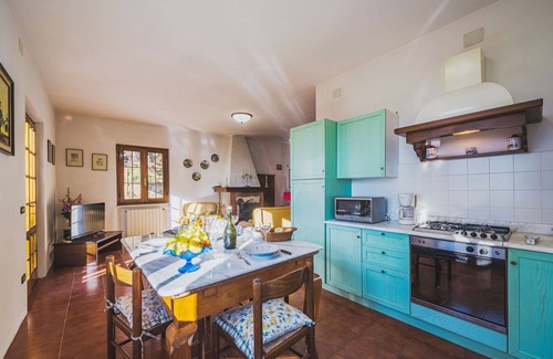 Massa House | Wonderful private villa for 4 people with WIFI, TV and terrace