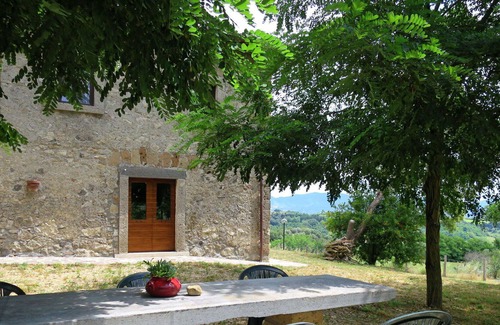 Bagnoregio Villa | Wonderful private villa for 12 people with WIFI, pool, TV, patio, pets allowed and parking