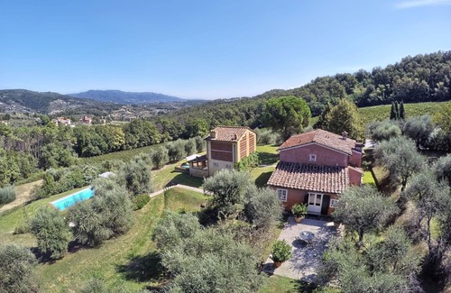 Lucca Villa | Wonderful private villa with A/C, private pool, WIFI, TV, panoramic view and parking, close to L.